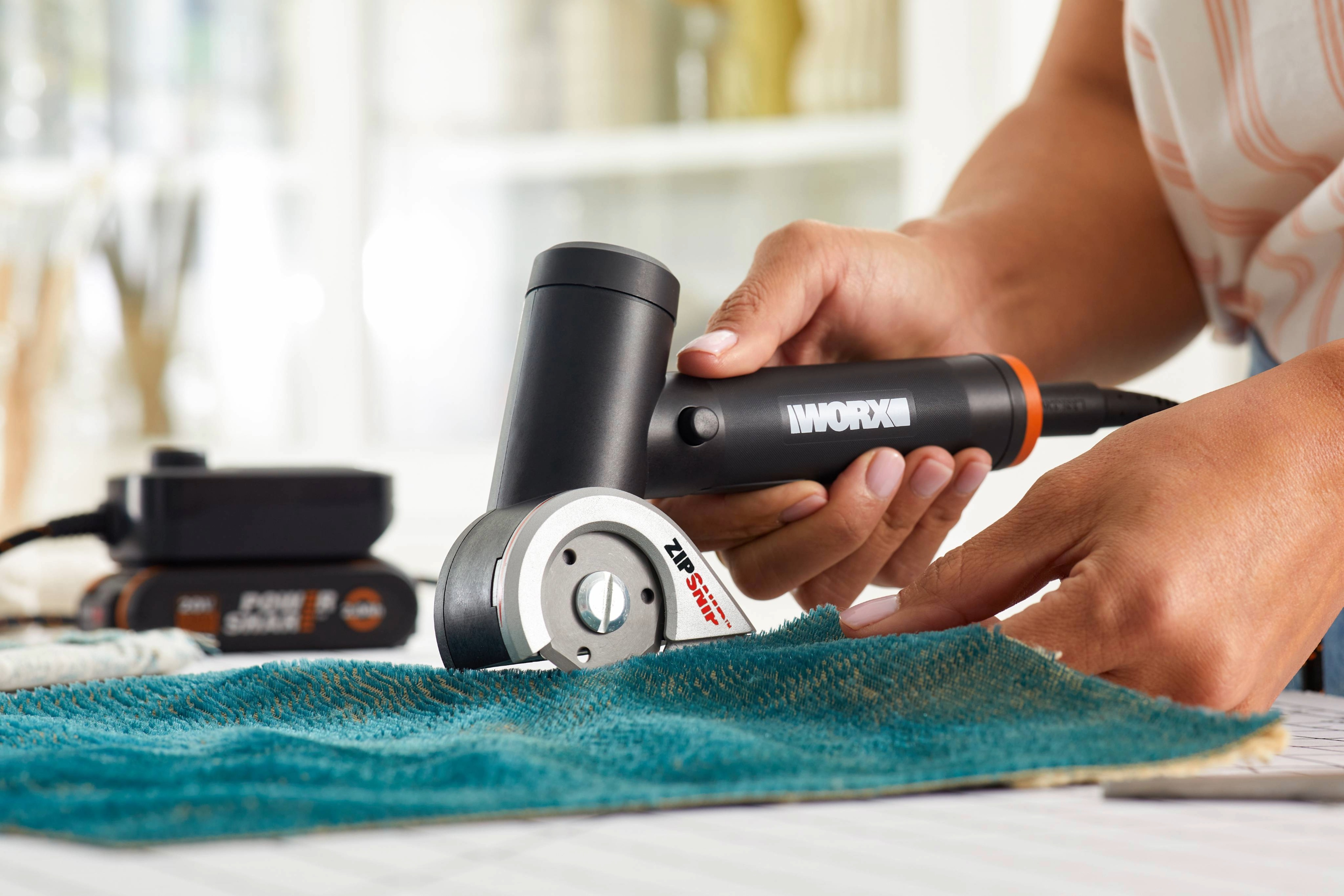 Worx WX745.9 - Mini cuter MakerX 20V
